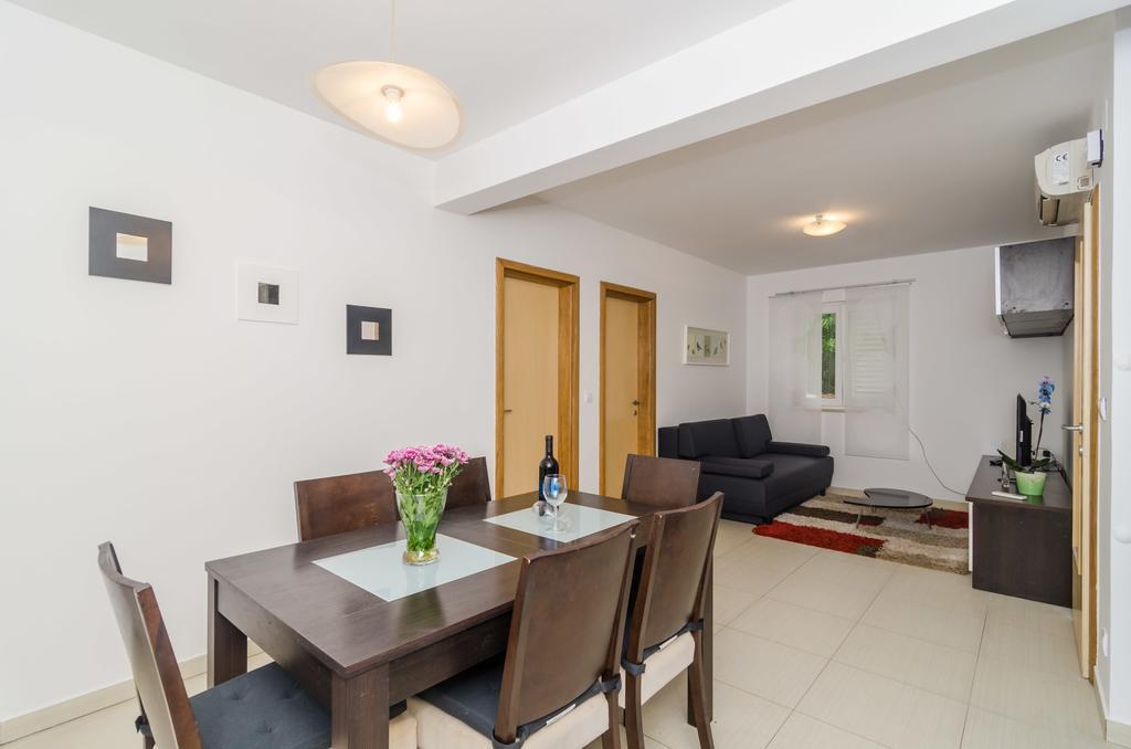 Apartments Carmelitta Dubrovnik Bagian luar foto