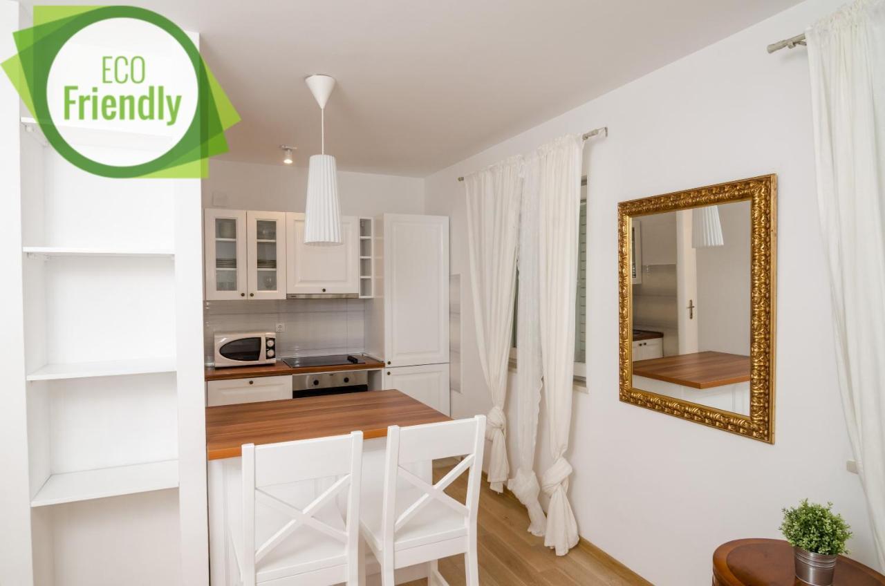 Apartments Carmelitta Dubrovnik Bagian luar foto